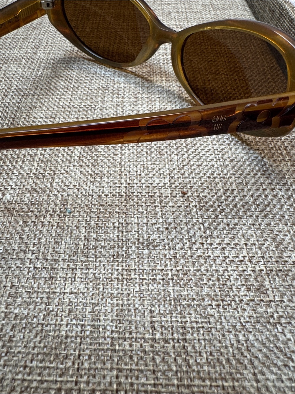 Vintage Anna Sui Brown Tortoise Oval Sunglasses AA50605 - Picture 2 of 6